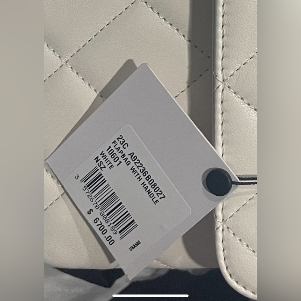 Brand new Chanel Large - Picture 2 of 5